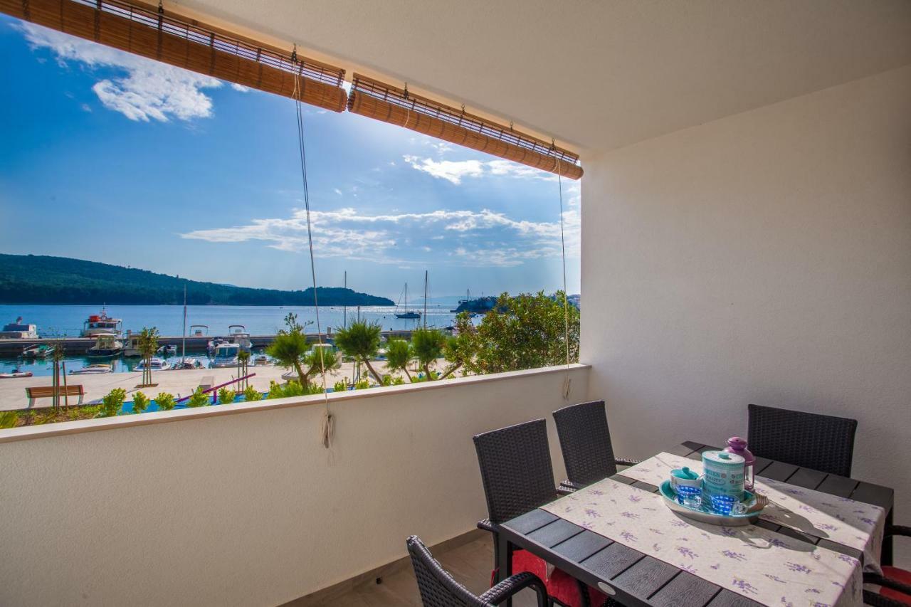Apartment Sara - Cres Exterior photo